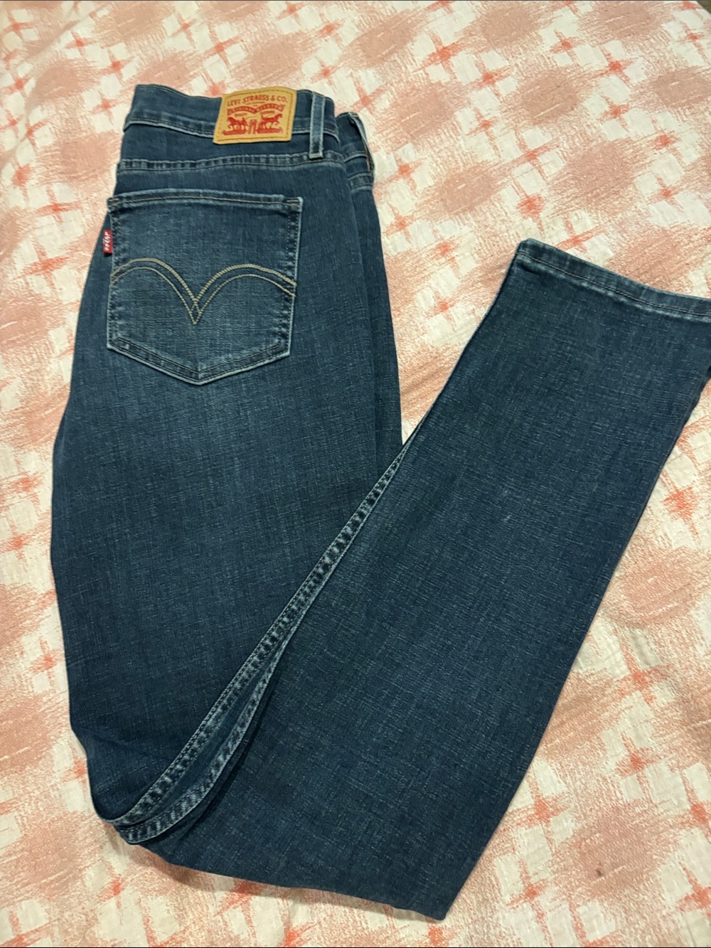 Levi’s 524 Skinny Jeans
